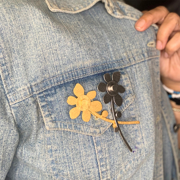 flower gold pin
