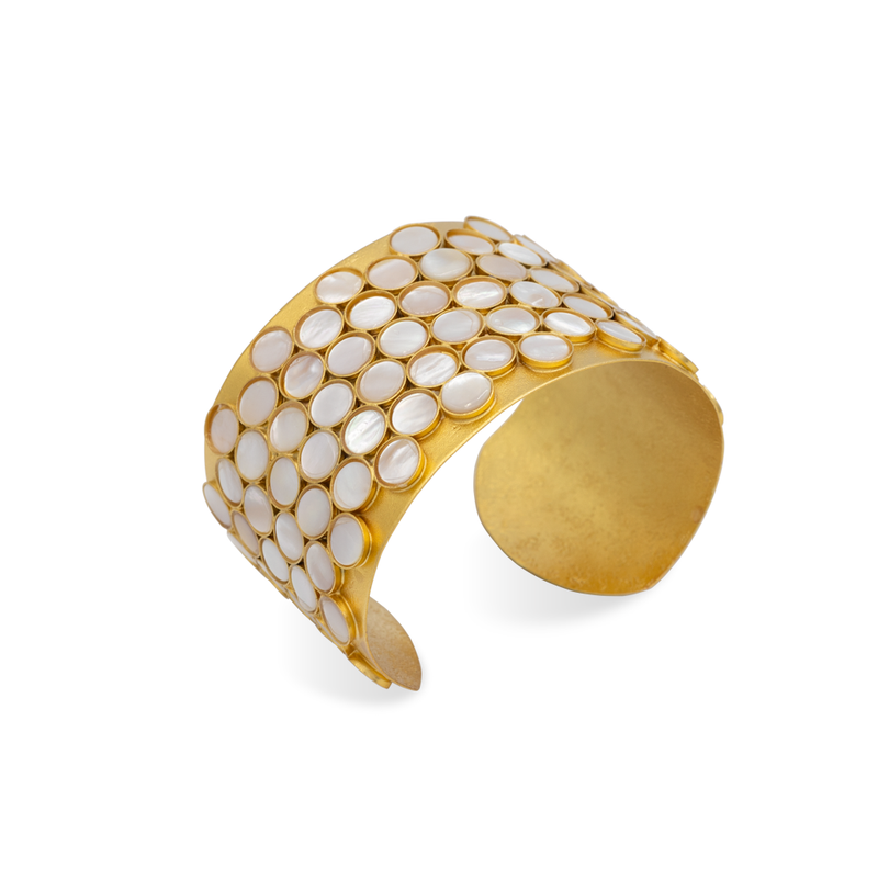 Gold wide cuff with pearl accent