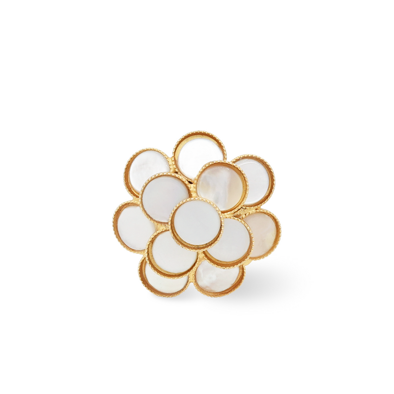 Gold floral ring with pearls