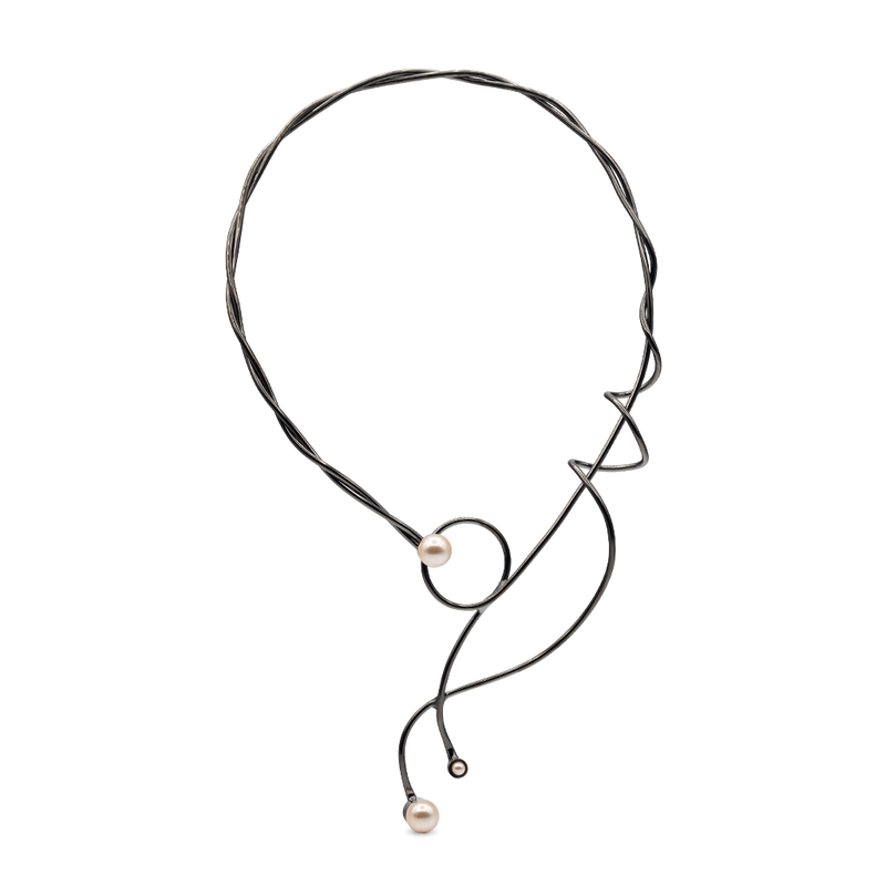 Black muse necklace with white pearl
