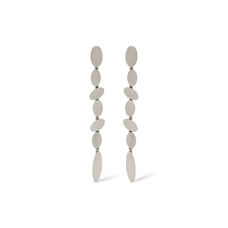 Silver dangle linked earrings with oval shapes