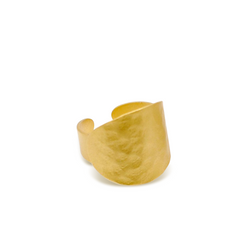 Hand hammered gold band ring