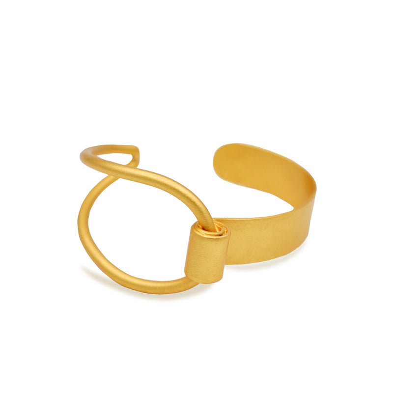 Hammered gold knot cuff bracelet