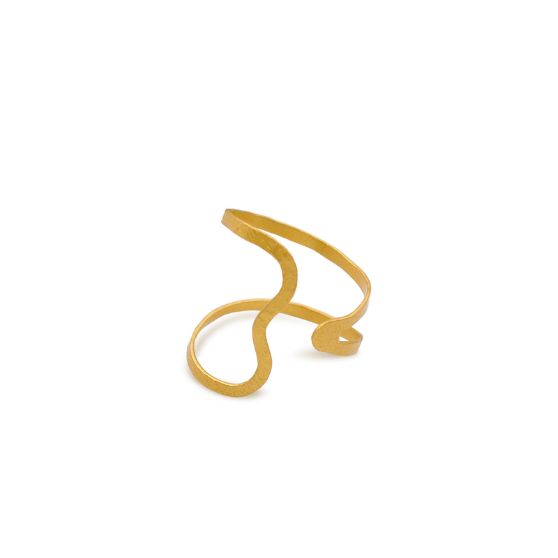 Hammered gold heart shape open ring