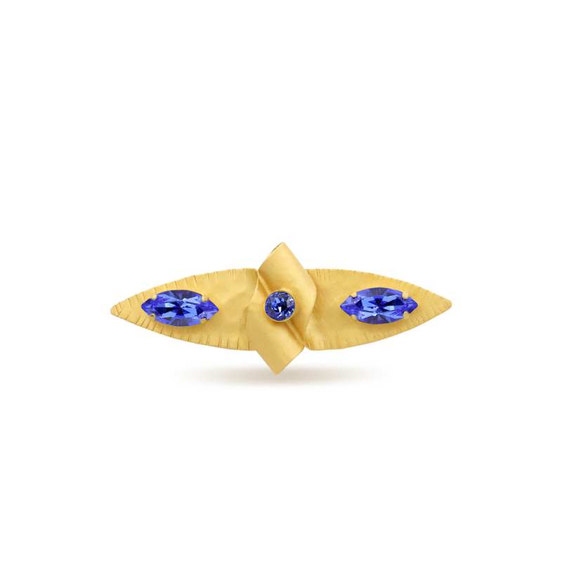 Elliptical shape gold brooch with pacific sapphire crystals