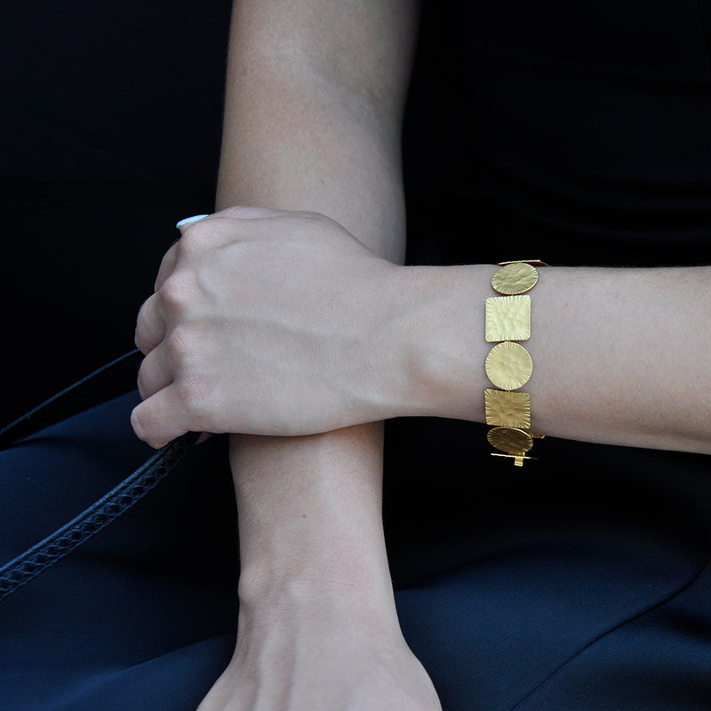 Gold hammered geometric linked bracelet