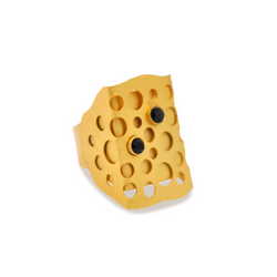 Square gold statement ring with circular shape 
