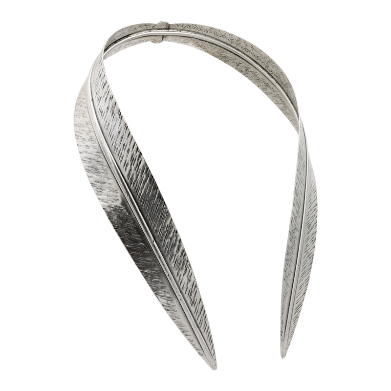 Silver statement leaf necklace